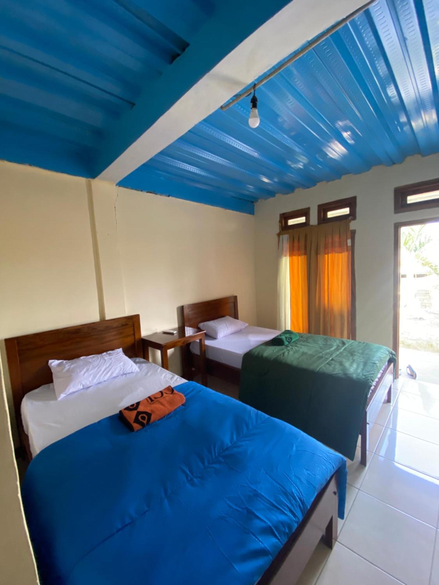 Pieter Homestay Лабуан-Баджо Екстер'єр фото